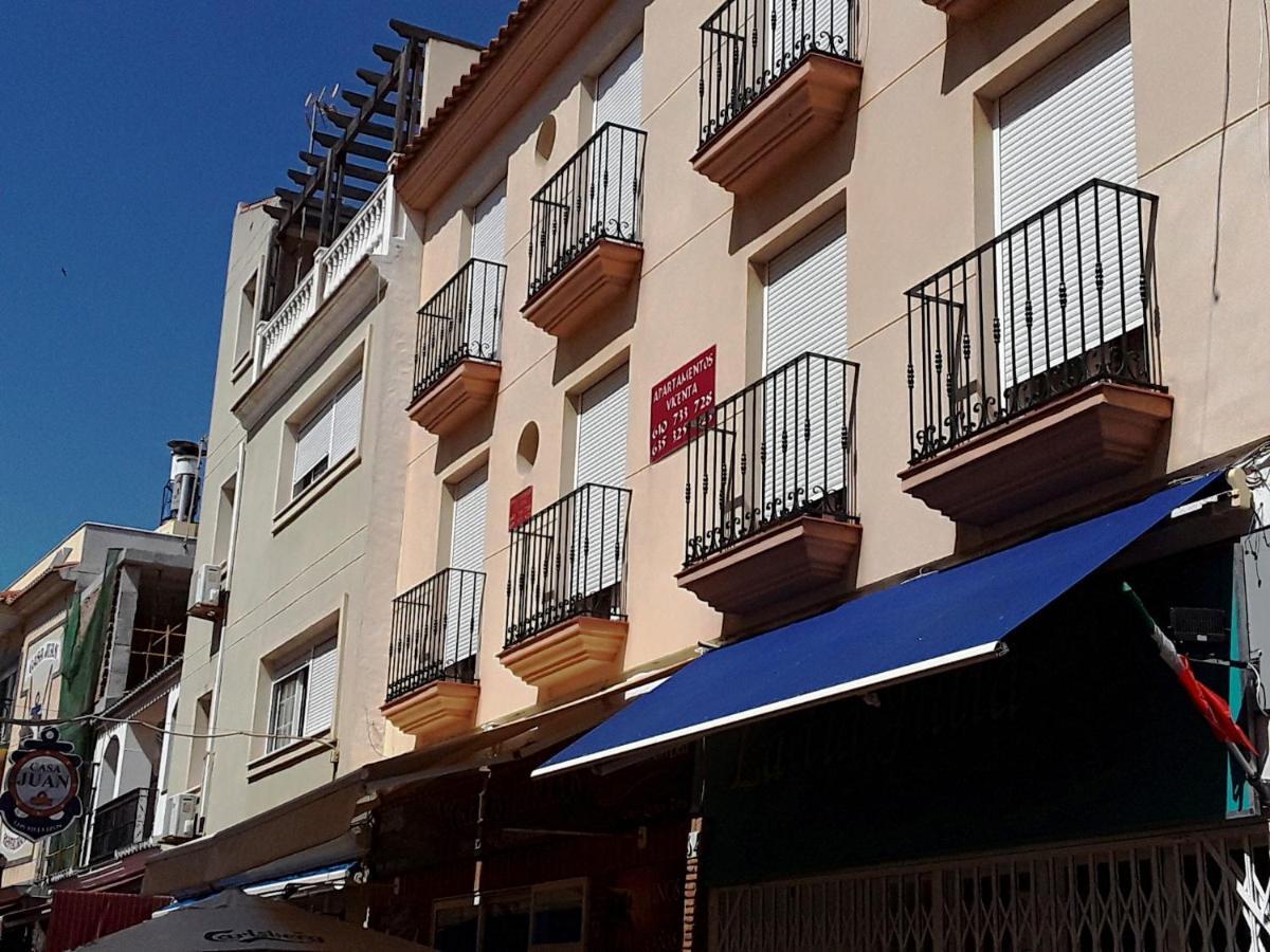 Apartamentos Vicenta Carihuela By Playa Miguel Torremolinos Bagian luar foto
